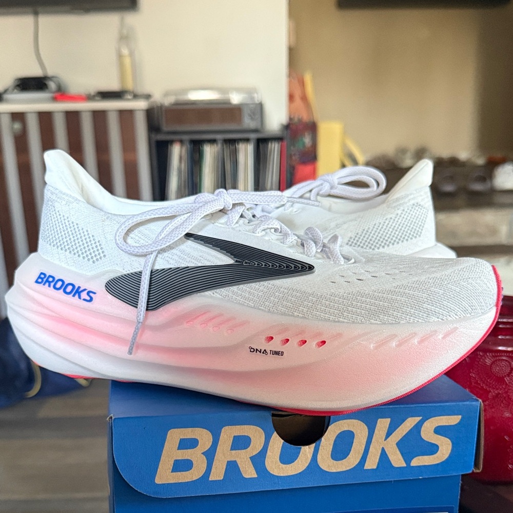 Brooks Women's White and orange  Athletic Shoes